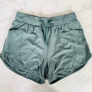 One Womens Sage Green Stretchy Athletic Activewear Pocket Shorts | Small